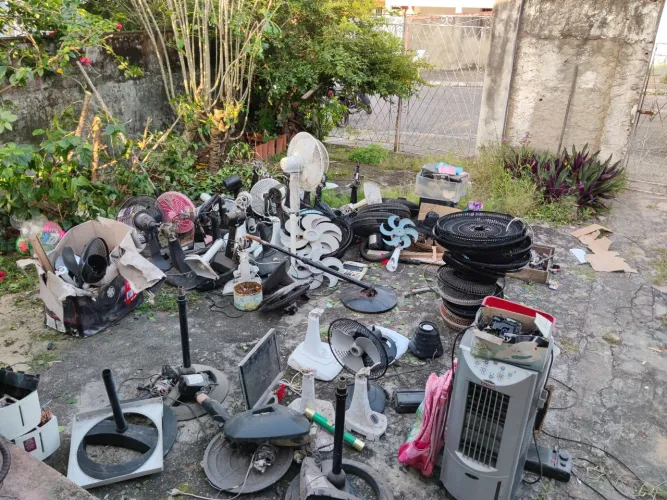 Peças de ventilador para quem trabalha com isso.
