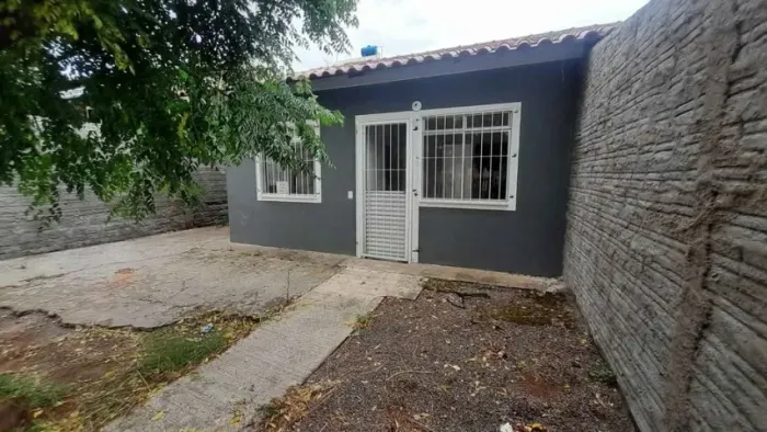 CASA A VENDA EM ITAPEVI LOCALIZADA NO BAIRRO MONTSERTAT COM FACIL ACESSO A RODOVIA