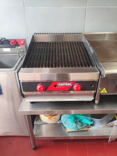 Chair Broiler Croydon a gás 50x47