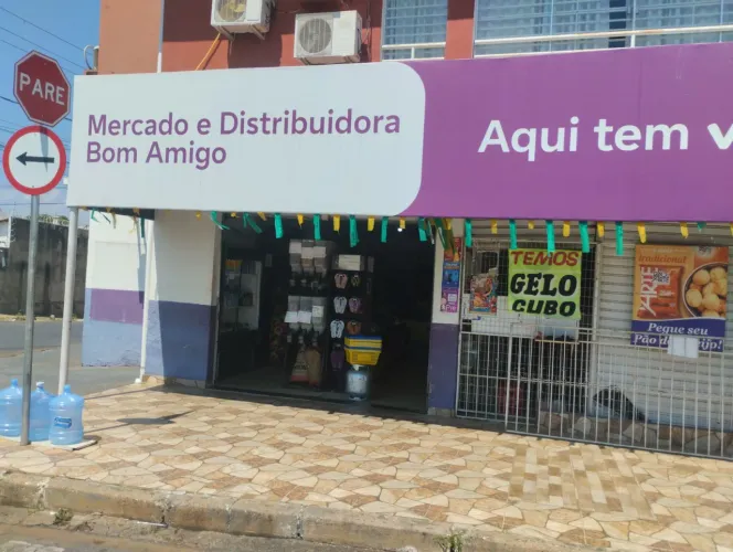 Mercado e distribuidora