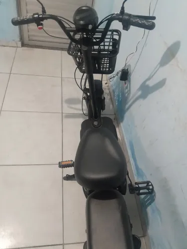 Baik eletrica 4 me de uso craga dela aguenta 1 dia so depede de onde vc vai