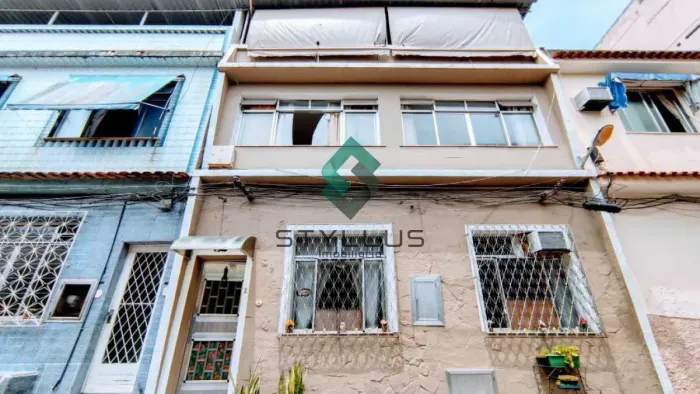 Casa de Vila Duplex com Terraço e Churrasqueira em Bonsucesso! RO01X