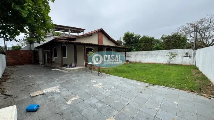 Casa Linear com 03 Quartos a 50 Metros da Praia de Piratininga!