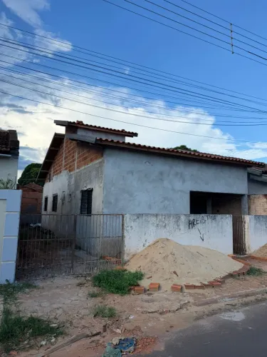 Vendo casa ótima localização - Pego caminhão Bau no negocio 