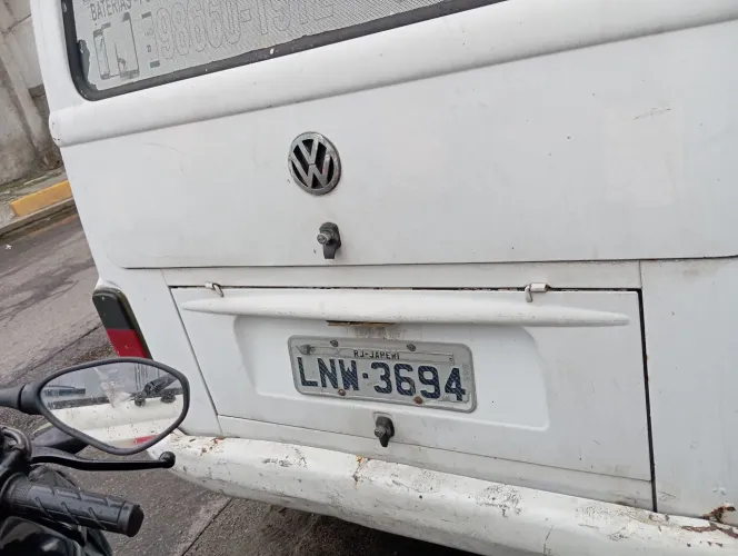Volkswagen Kombi Standard/ Luxo/ Serie Prata 2002