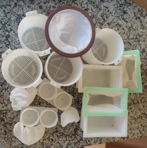 Kit formas e coadores para queijo artesanal
