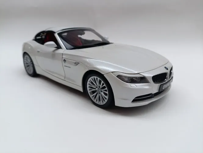 Miniatura BMW Z4 1:18 Kyosho
