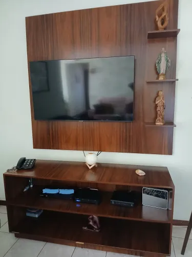 Painel de TV + rock em Mdf ótimo estado