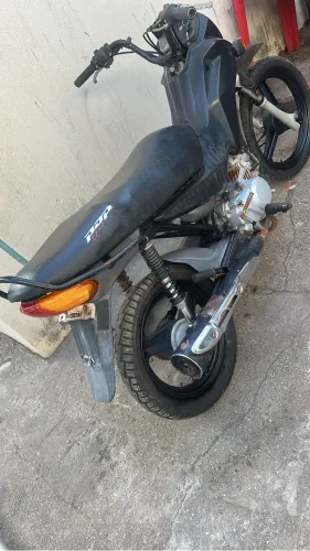 Pop 100 leilão sucata