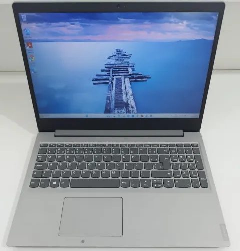Notebook LENOVO Ryzen 7 3700u + placa de vídeo 2GB dedicada 