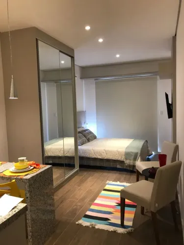 Imóvel para aluguel possui 24 metros quadrados com 1 quarto em Granja Viana - Cotia - SP