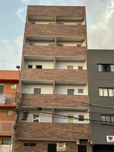ALUGA-SE  EXCELENTE APARTAMENTO 2 QUARTOS NA ADE DE ÁGUAS CLARAS  PRÓXIMO DO RIACHO FUNDO 