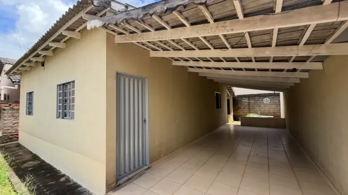 CASA 2 QUARTOS SENADOR CANEDO