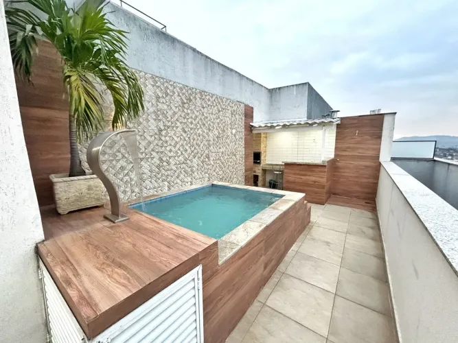 Cobertura com 3 dormitórios à venda, 185 m² por R$ 950.000,00 - Centro - Nova Iguaçu/RJ