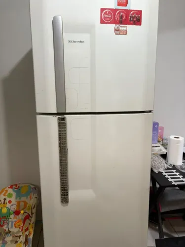 Vendo Geladeira Electrolux Cycle Defrost 475L