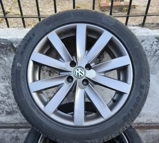 Jogo de Rodas R17 4x100 Pneus 205/50 (Troco por 15 VW + volta)