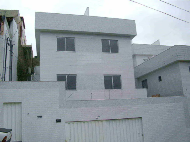 Aluga-Se: Apartamento 2 quartos com vaga de garagem no Estoril