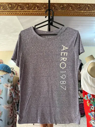 T-shirt cinza mescla claro tamanho G marca Aeropostale