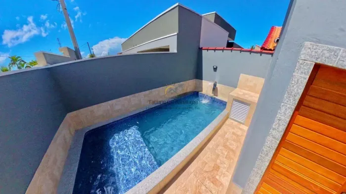 Casa à Venda em Mongaguá, 2 Dorms, 1 Suíte, 125m², Balneário Flórida