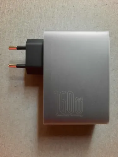 Carregador Baseus Gan5 PRO 160w nunca usado!
