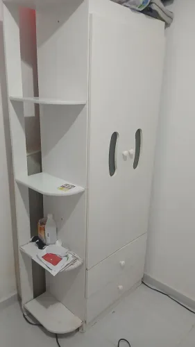 Guarda roupa de criança 
