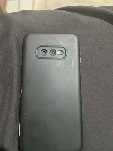 VENDO CELULAR S10E