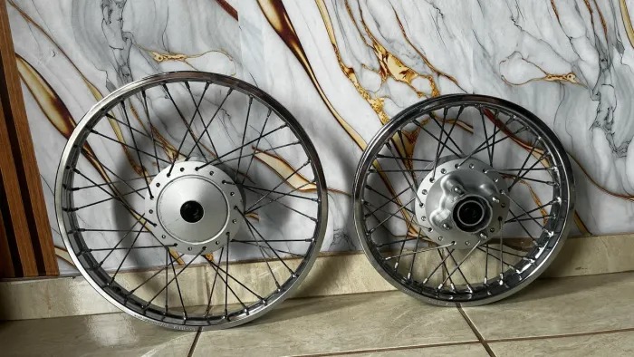 Rodas raiadas da pop 110i compatível com todos os modelos