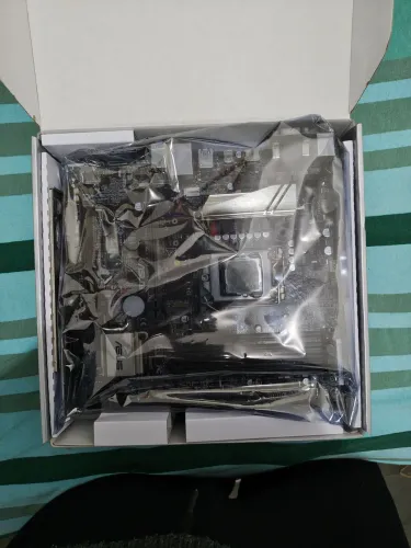 I7 7?Gen + Placa mãe + Water cooler RGB
