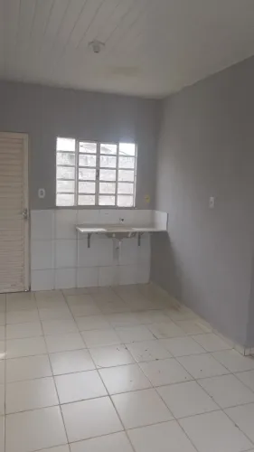 Aluga se casa bairro vida nova vitória Regina várzea grande