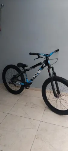 Bicicleta vikingx tuff 30, aro 26 + pneus kenda flame usados