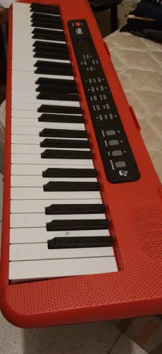 Teclado Semi-Novo
