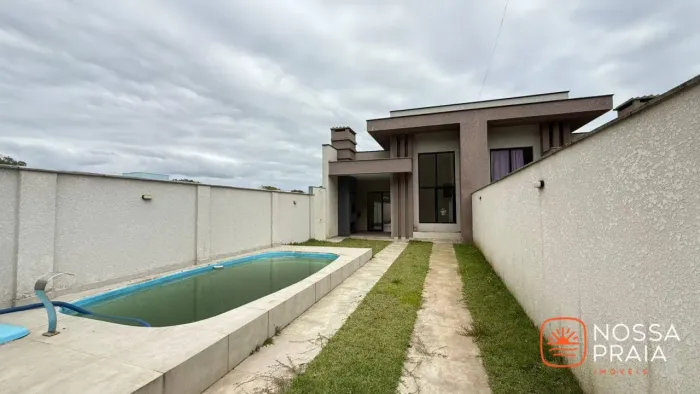 Casa com 3 quartos e piscina à venda, 91 m² por R$ 549.000 - Volta Ao Mundo I - Itapoá/SC