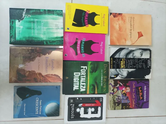 Livros: R$10,00 cada.