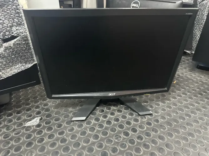 Monitor Acer 19" Widescreen (Modelo X193W) - Bom para Escritório e Tarefas Básicas