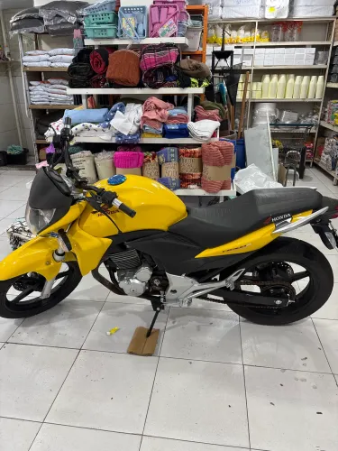 Moto Honda CB300 2013 A negociar