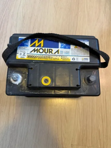 Bateria Moura M60GD 60Ah para recuperação ou reaproveitamento