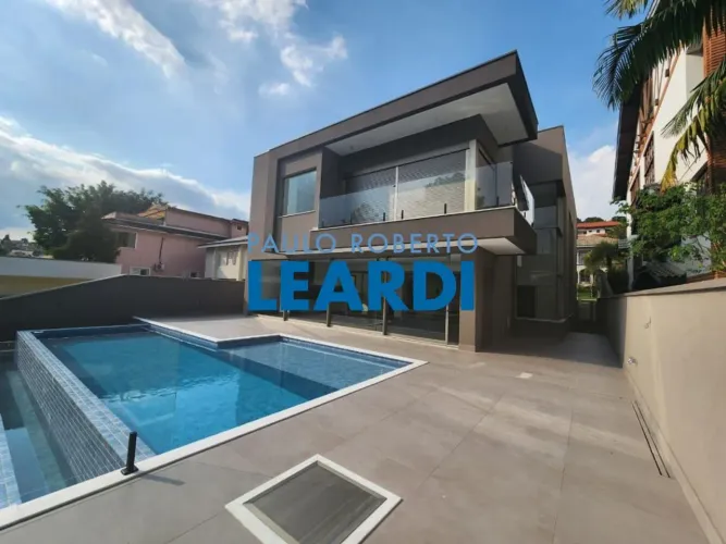 CASA EM CONDOMÍNIO - ALPHAVILLE - SP