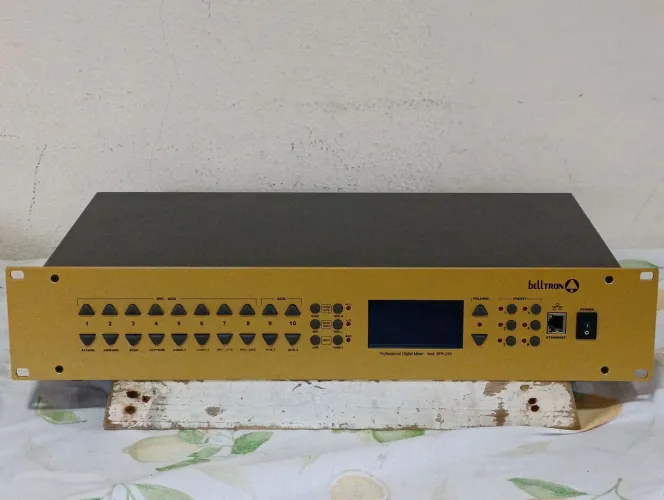 Belltron BPA245Pro Mesa de Som digital amplificada