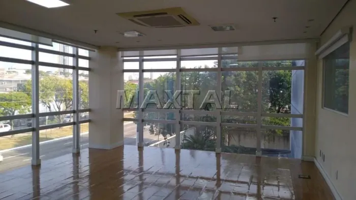 Galpão para Alugar, Área Construída 5955 m², Terreno 4124 m², 80 vagas, 14 Banheiros, Zona