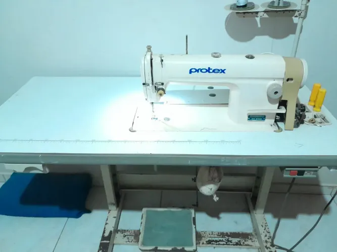 Maquina reta industrial