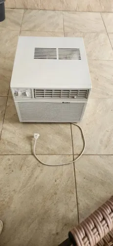 Ar condicionado Gree 12000 btus seminovo.