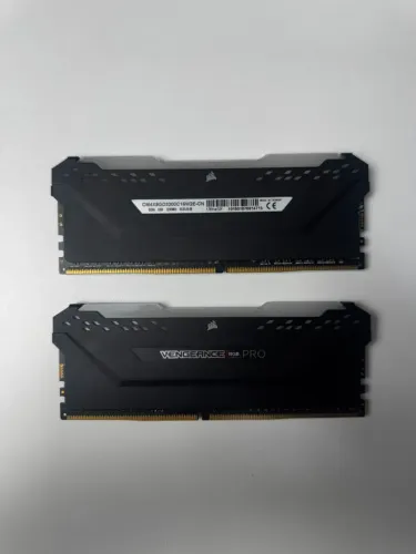 Memória RAM Corsair Vengeance RGB PRO SL, 16GB (2x8GB)