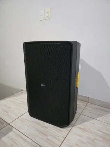Caixa Bi amplificada 15 polegadas SKP Q15 MK2
