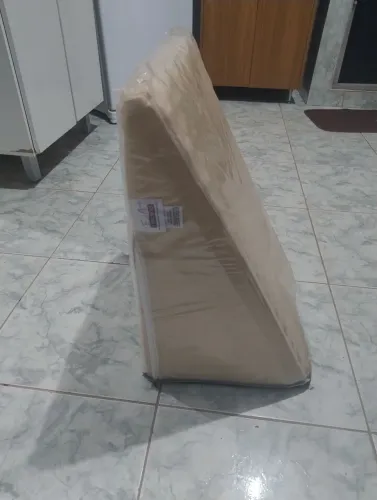 Travesseiro triângulo