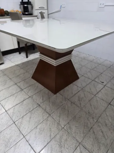 Mesa MDF 8 lugares com Tampo de Vidro