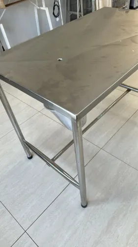 Mesa cirúrgica veterinária