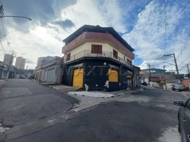 Salão de esquina, 120m², com 3 banheiros, ideal para mercados, oficinas, delivery - Jardim