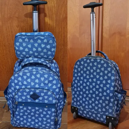 Mochila Escolar de rodinhas e estojo
