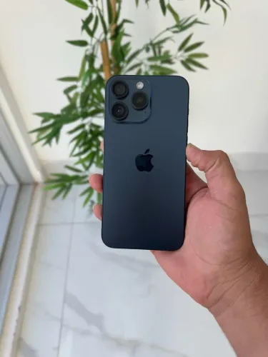 IPHONE 15 PRO MAX 256 GIGAS SEMI NOVO