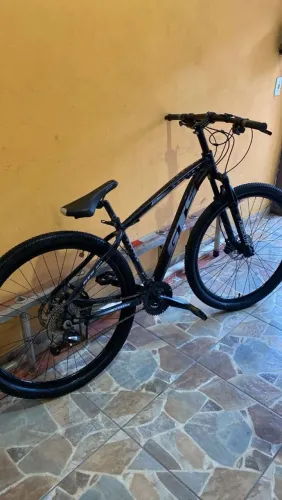 Vende se bicicleta